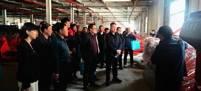山東省“十百千萬”農(nóng)機(jī)推廣大行動(dòng) 菏澤市小麥玉米精量播種技術(shù)推介活動(dòng)在山東奧龍舉辦